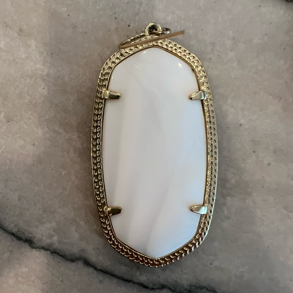 Kendra Scott Elle Gold Drop Earrings White - Picture 2 of 2